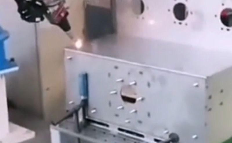 不锈钢水箱箱体激光焊接2